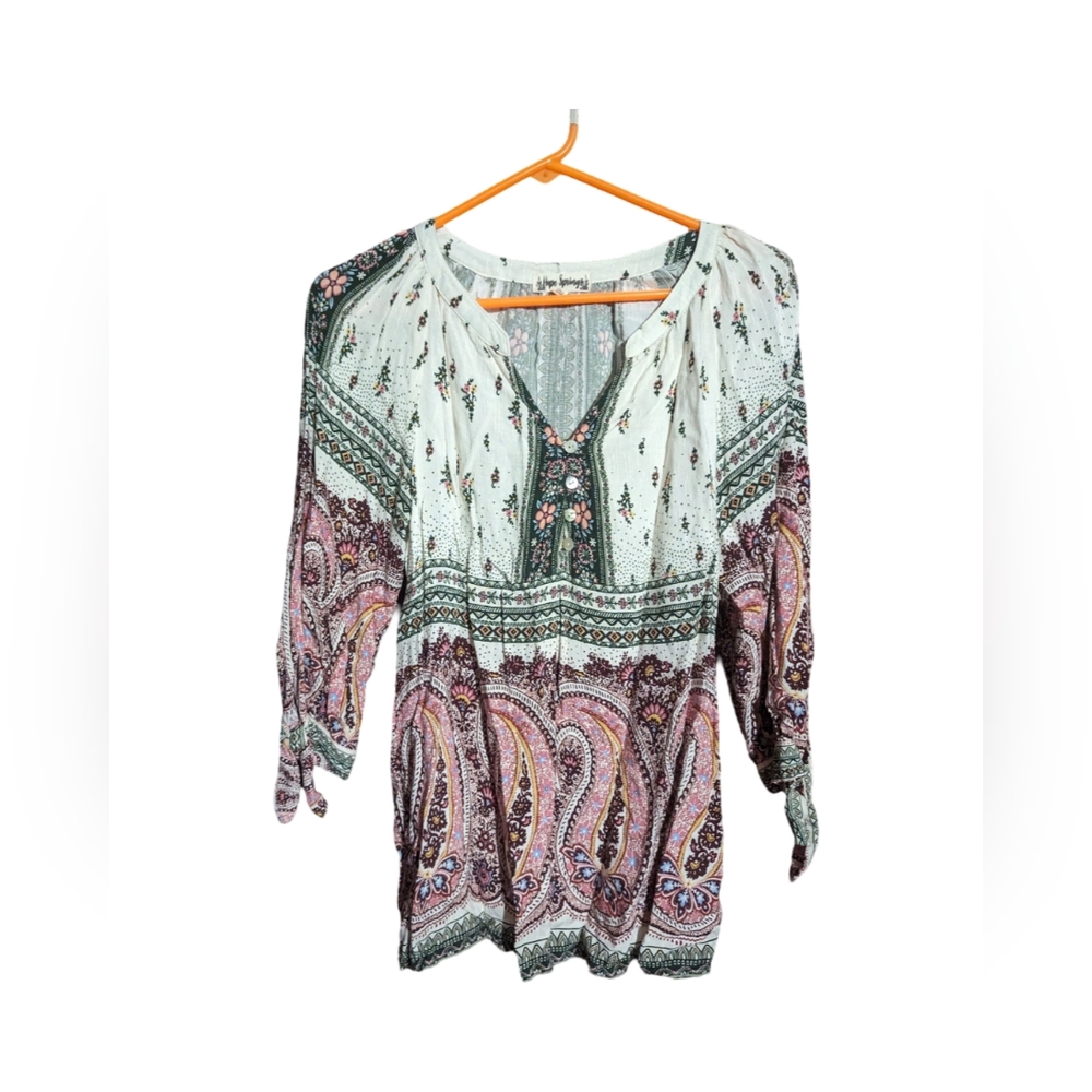Hope Springs Size Medium Top, Pinks & Greens, Soft, Pre-Loved, Cute!